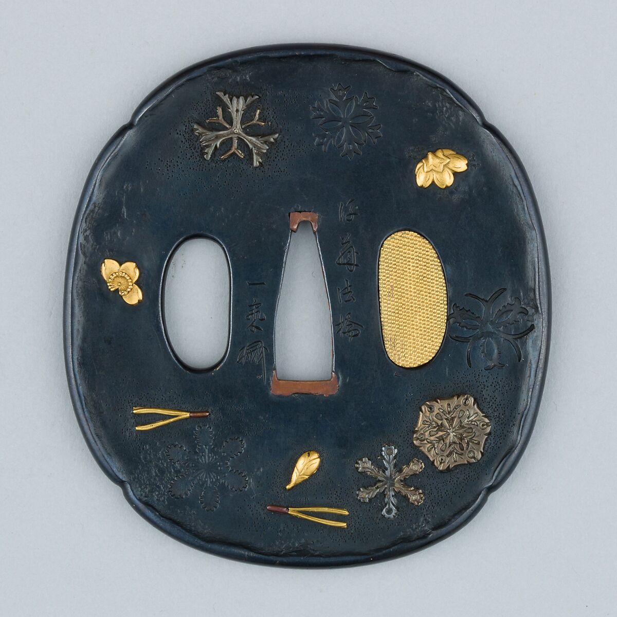 Sword Guard (Tsuba), Copper-gold alloy (shakudō), silver, gold, copper-silver alloy (shibuichi), copper, Japanese 