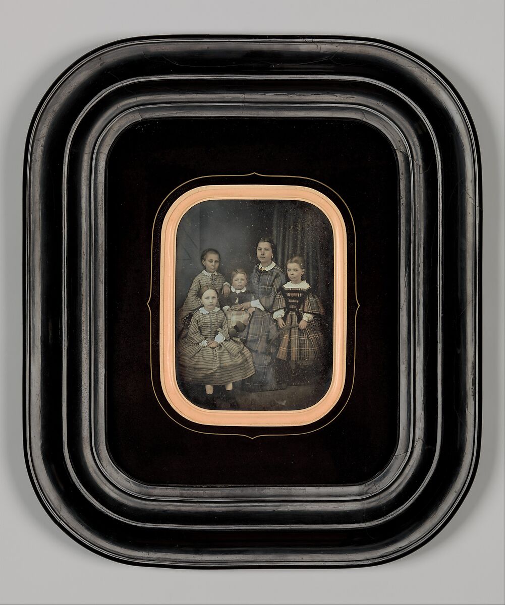 [Woman with Four Children], Alexandre Bertrand (French, born 1822), Daguerreotype