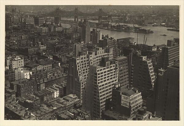 [Manhattan Skyline looking Northeast toward Roosevelt Island and the Queensboro Bridge, New York City], Paul Grotz (American (born Germany), Stuttgart 1902–1990 Hyannis, Massachusetts), Gelatin silver print 