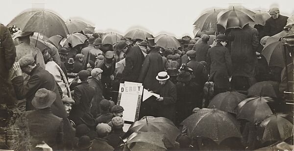 [Derby Crowds], Horace Nicholls (British, 1867–1941), Gelatin silver print 