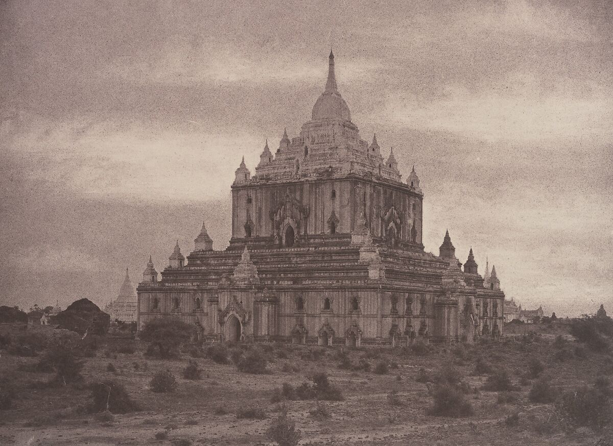 Pugahm Myo: Thapinyu Pagoda, Linnaeus Tripe (British, Devonport (Plymouth Dock) 1822–1902 Devonport), Albumen silver print from waxed paper negative