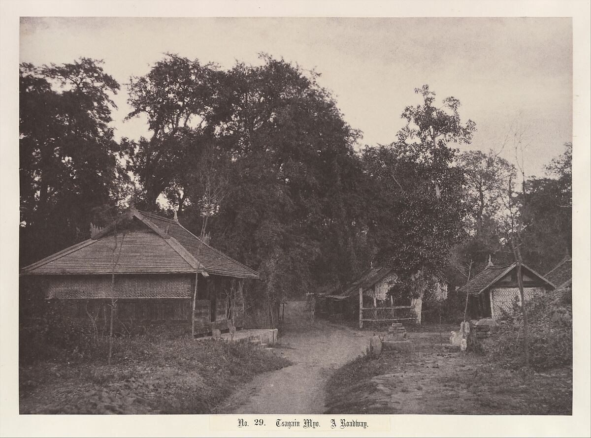 Tsagain Myo: A Roadway, Linnaeus Tripe (British, Devonport (Plymouth Dock) 1822–1902 Devonport), Albumen silver print from waxed(?) paper negative 