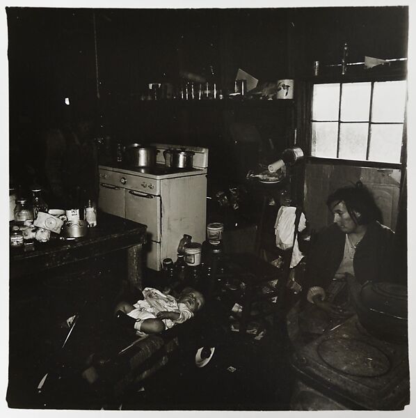 Mother and child, Beaufort County, S.C., Diane Arbus (American, New York 1923–1971 New York), Gelatin silver print 