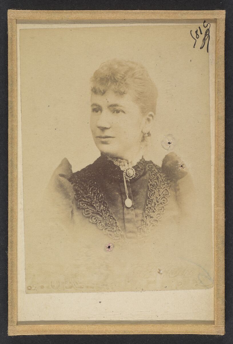 Pelgrom. Elise (femme Schouppe). Deux photographies, dont une légendée: Reprod. faite 22/2/93., Alphonse Bertillon (French, 1853–1914), Albumen silver print from glass negative 