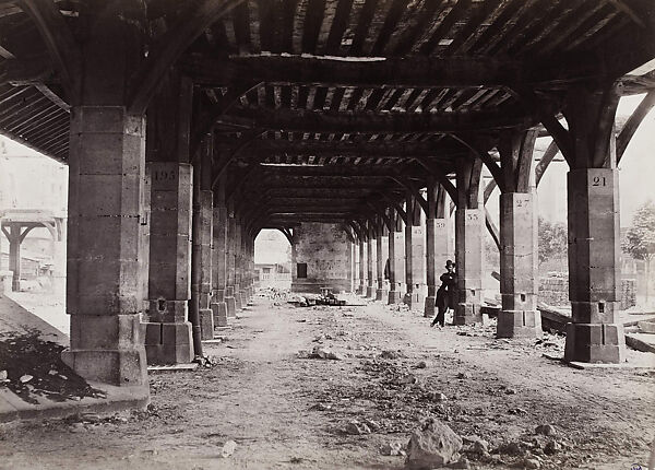 Marché aux veaux (Calf Market) (fifth arrondissement), Charles Marville (French, Paris 1813–1879 Paris), Albumen silver print from glass negative 