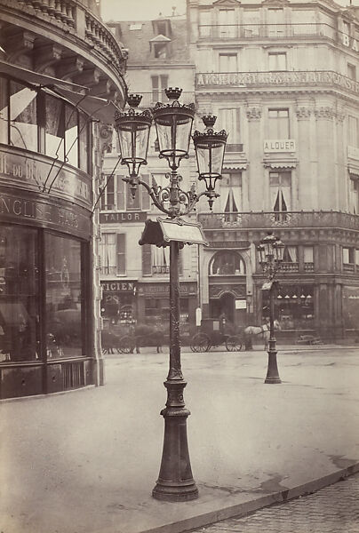 Candelabre console avec inscription des noms des rues (Candelabra with Street Signs) (Avenue de l'Opéra), Charles Marville (French, Paris 1813–1879 Paris), Albumen silver print from glass negative 