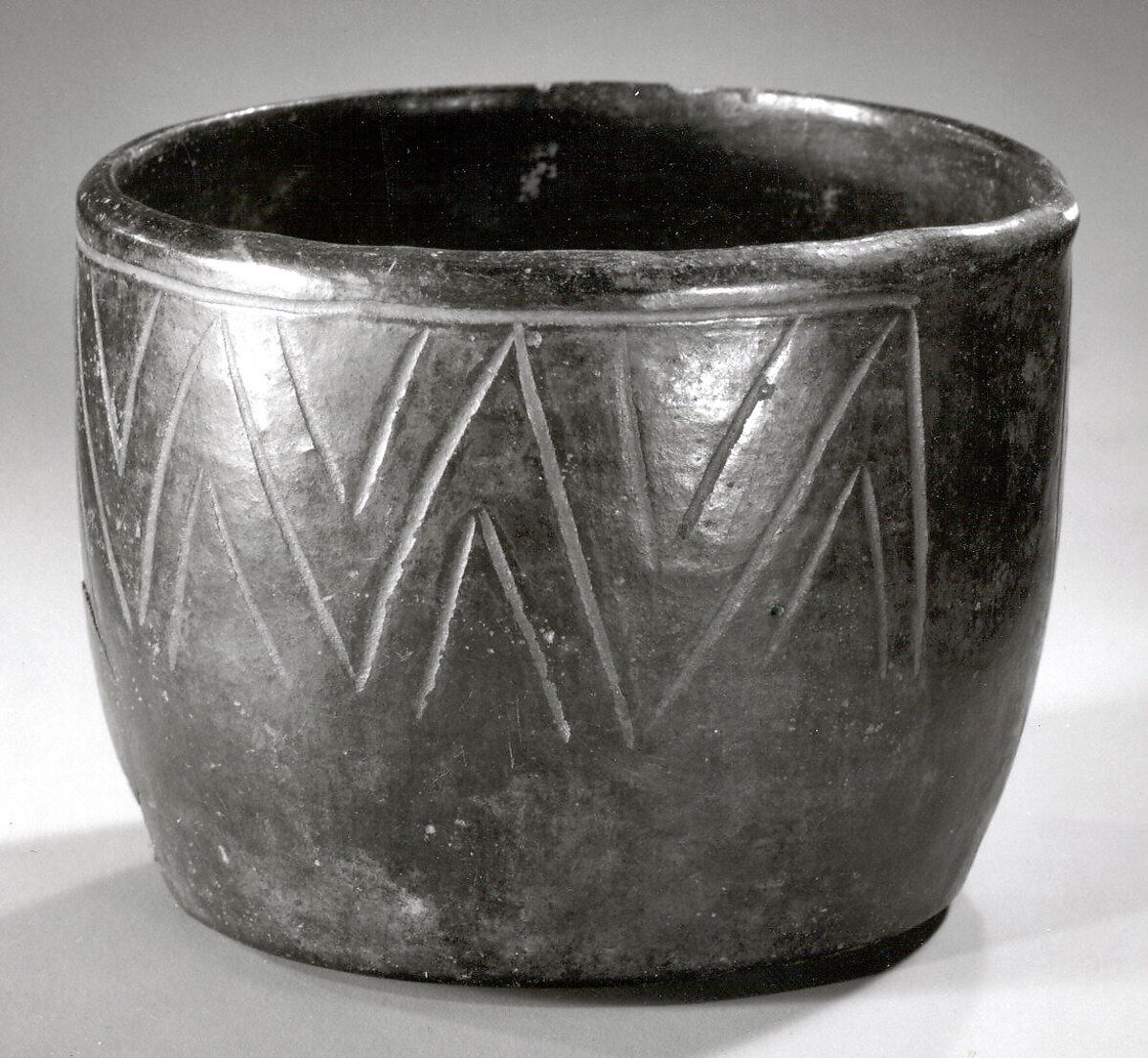 Bowl with Pouring Lip, Ceramic, Paracas