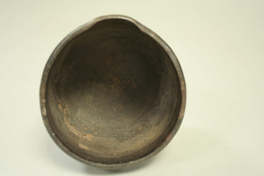 Bowl with Pouring Lip, Ceramic, Paracas