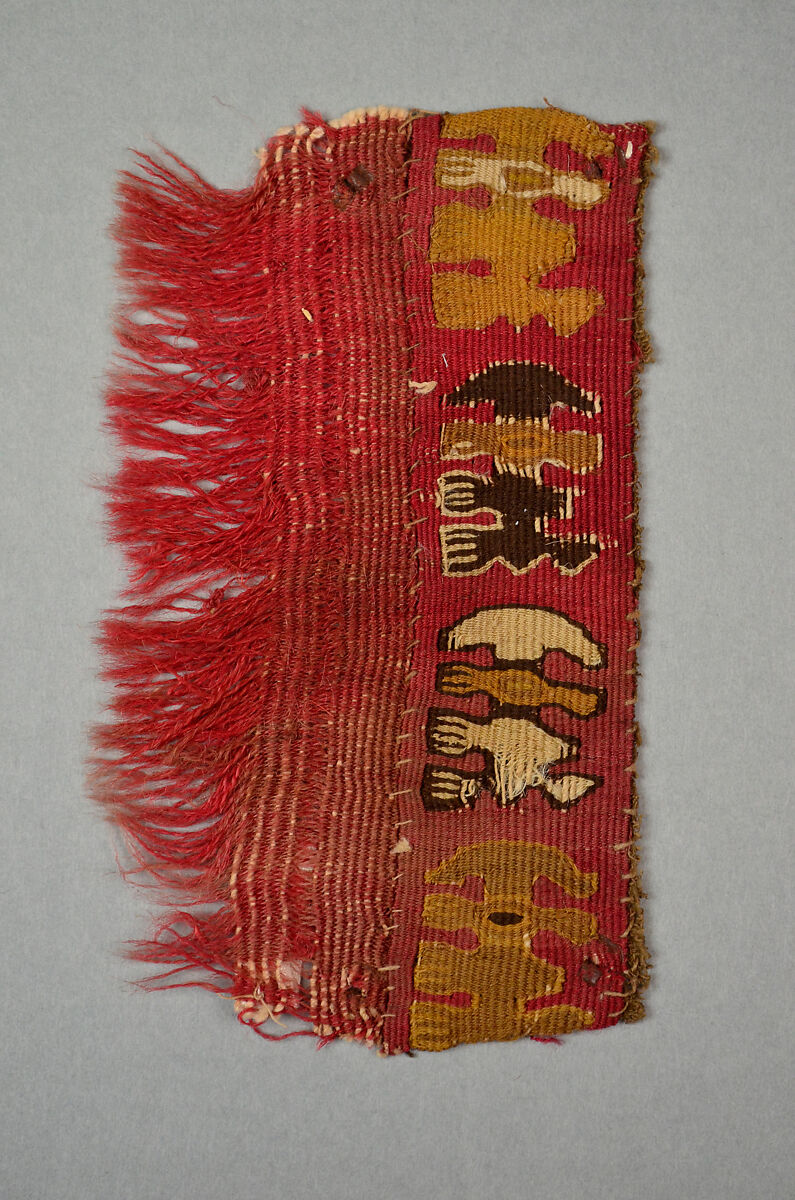 Tapestry Fragment with Figures, Camelid hair, cotton, Chimú 