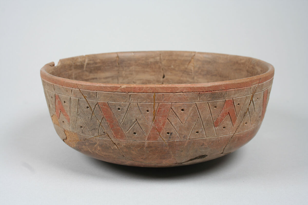 Incised bowl with geometric pattern, Ceramic, pigment, Paracas 