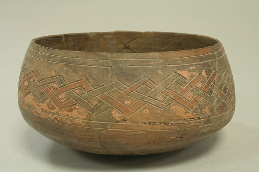 Incised bowl with geometric pattern, Ceramic, pigment, Paracas 