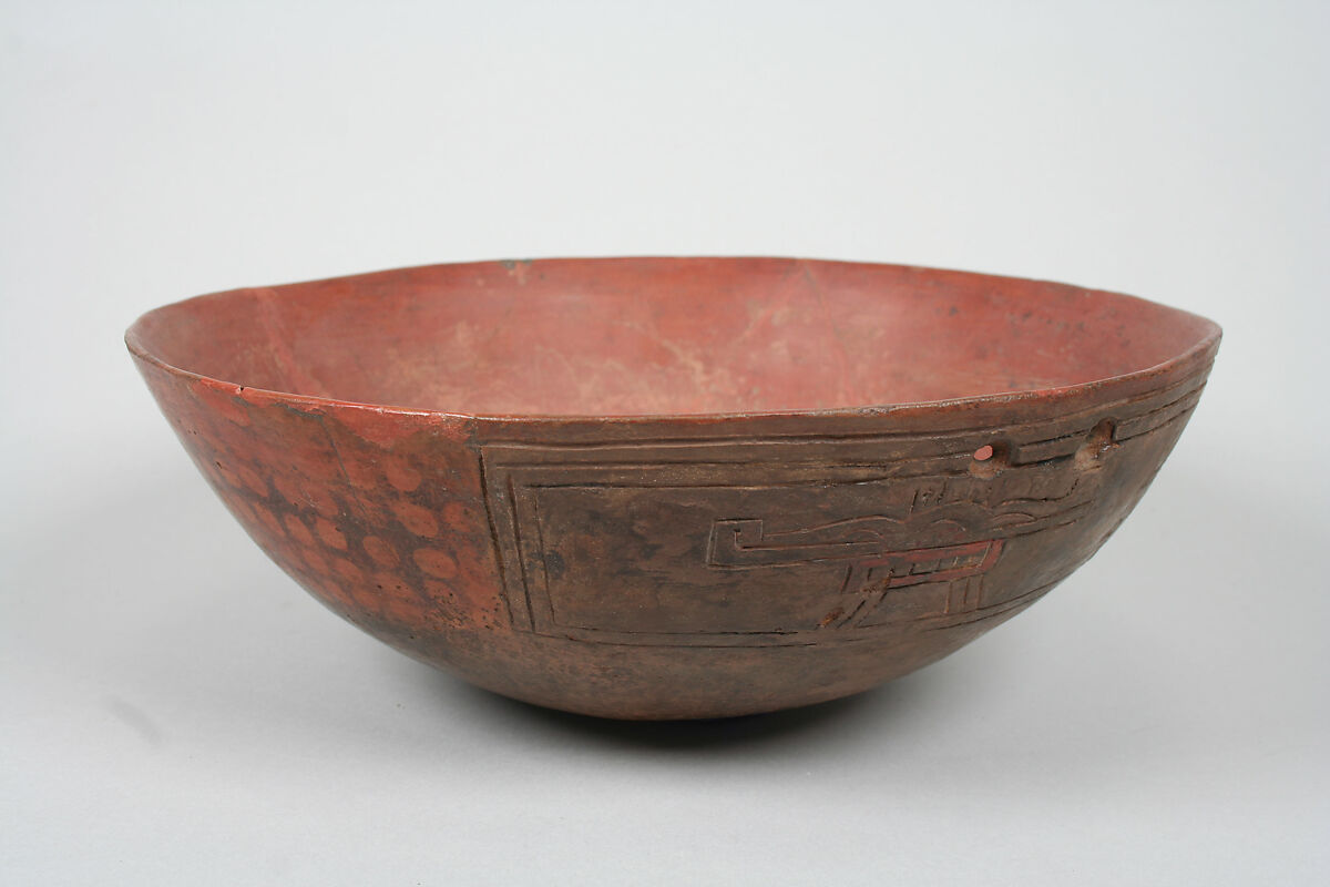 Incised bowl with felines, Ceramic, pigment, Paracas 