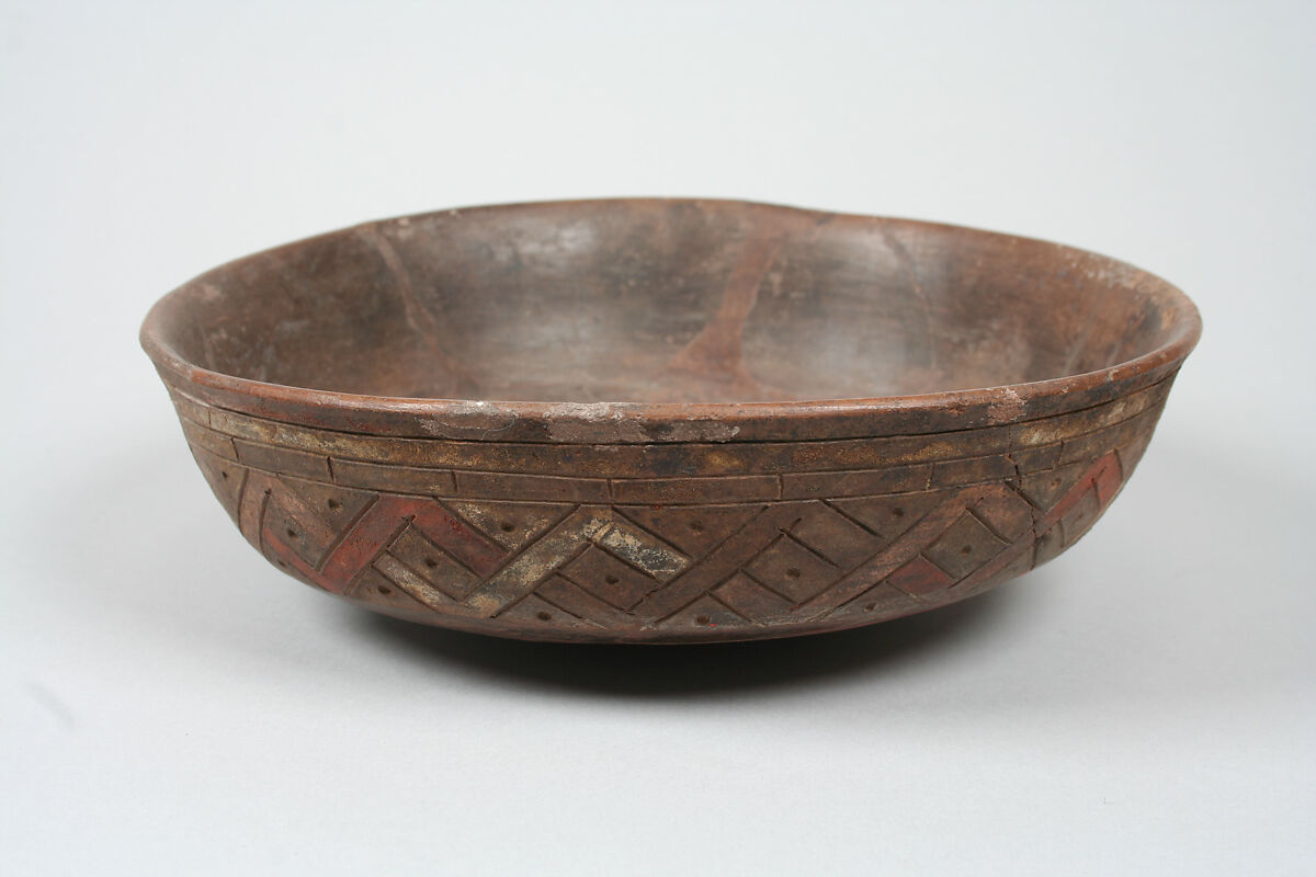 Incised bowl with geometric pattern, Ceramic, slip, pigment, Paracas 