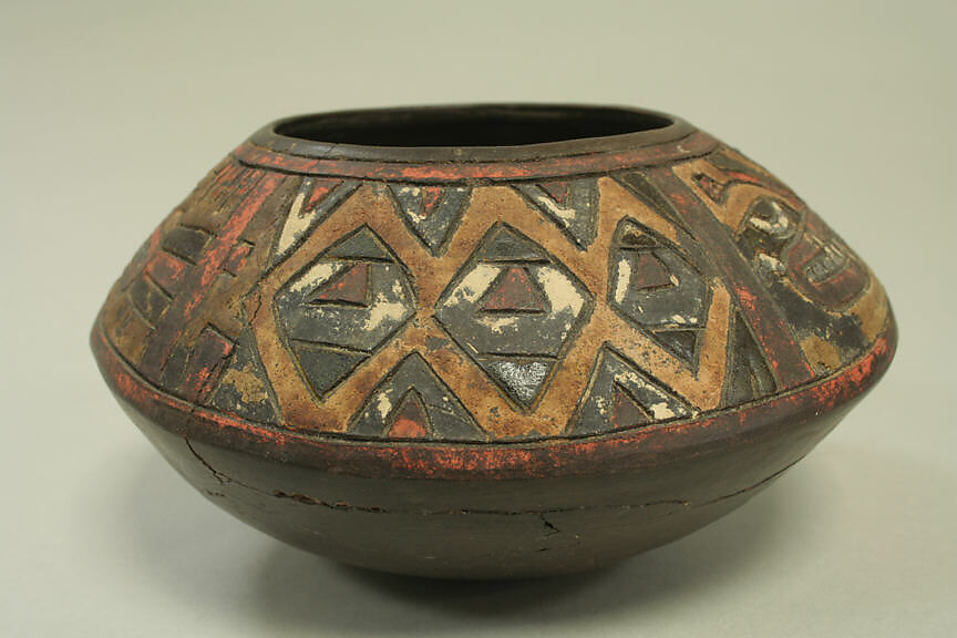 Bowl, Ceramic, post-fired resin paint, Paracas