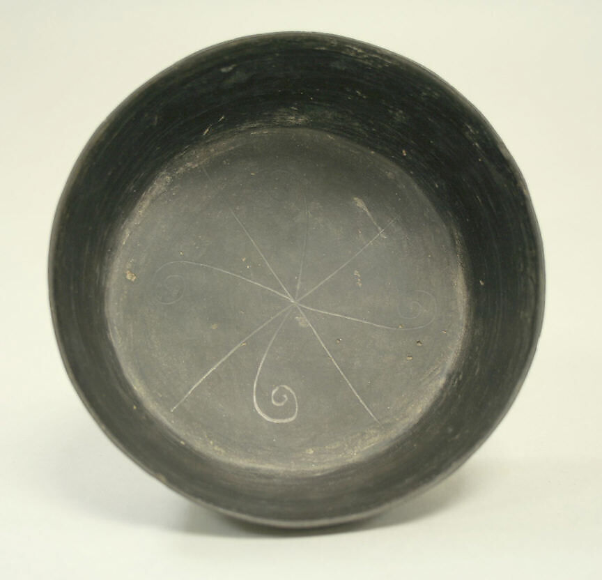 Patterned Blackware Bowl, Ceramic, Cavernas