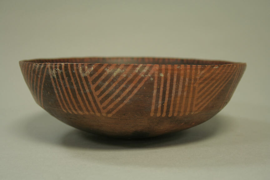 Orangeware Bowl with Fish Motif, Ceramic, Paracas