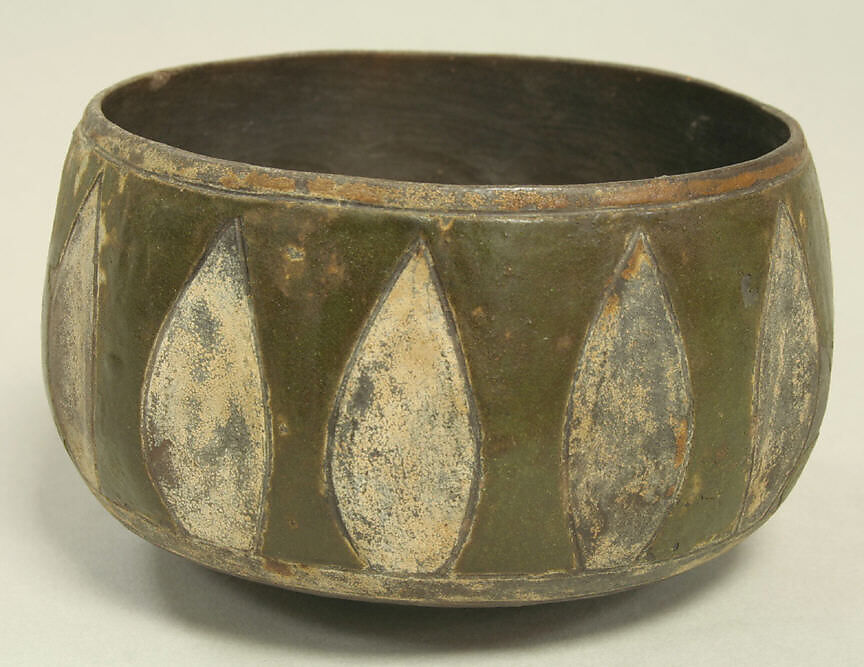 Greyware Bowl with Incised Designs, Ceramic, pigment, Paracas 