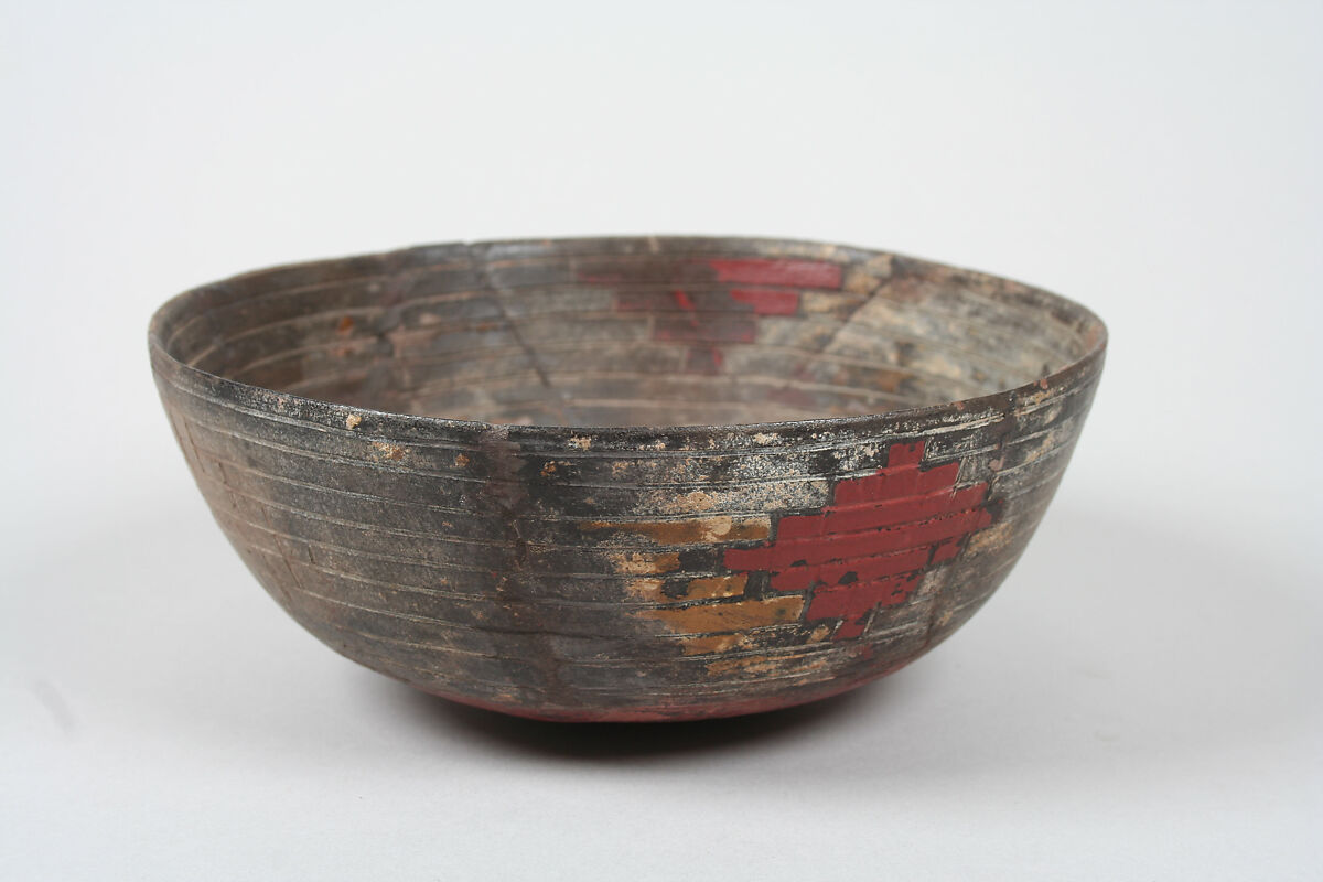 Greyware Bowl with Incised Designs, Ceramic, Paracas 