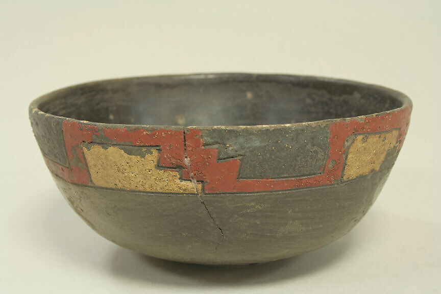 Incised Greyware Bowl, Ceramic, pigment, Paracas 