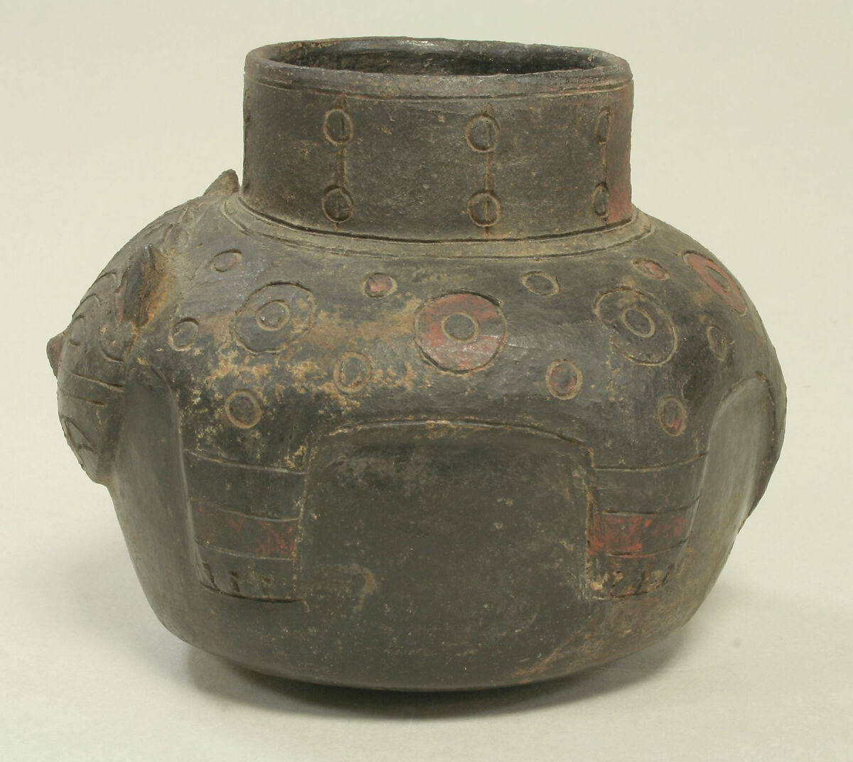 Single Spout Jar in the Form of a Feline, Ceramic, pigment, Paracas