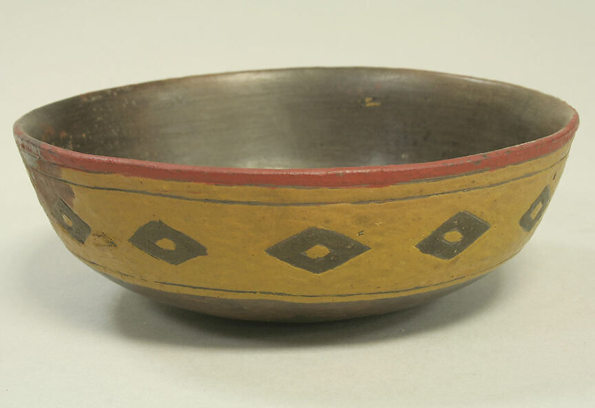 Incised Painted Bowl, Ceramic, pigment, Paracas 