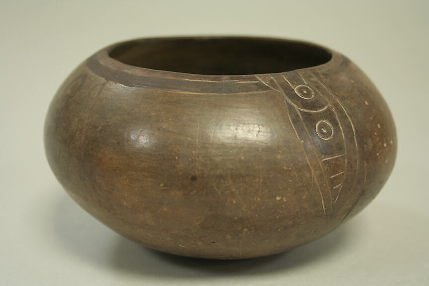 Incised Painted Bowl with Leaf Motif, Ceramic, pigment, Paracas 