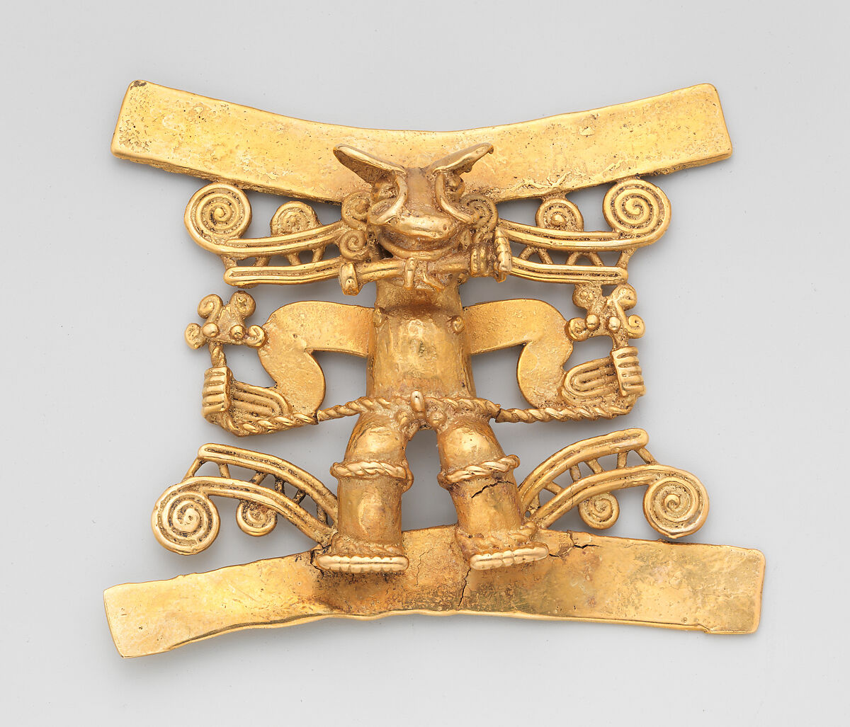 Crocodile-Head Figure Pendant, Gold, Diquís 