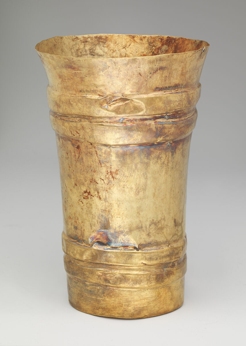 Beaker, Lambayeque (Sicán) artist(s), Gold, Lambayeque (Sicán)