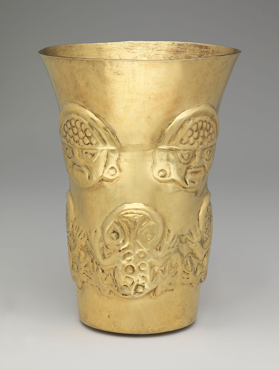 Beaker with heads and toads, Lambayeque (Sicán) artist(s), Gold, Lambayeque (Sicán)