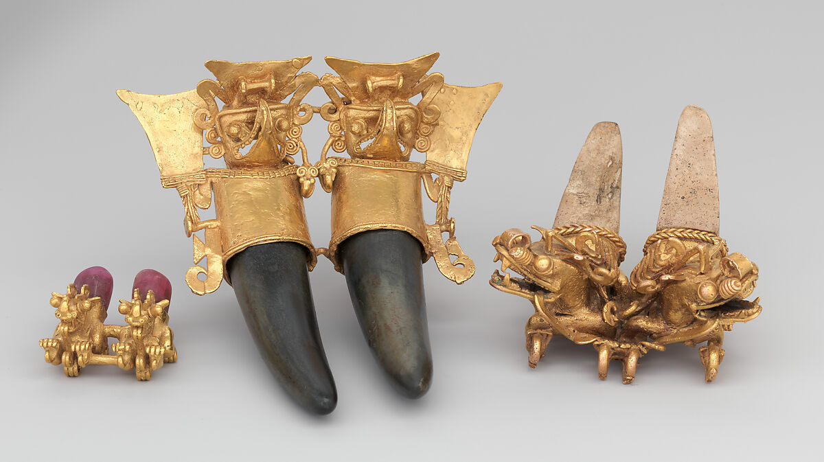 Double-Bat-Head Figure Pendant, Gold, greenstone, Coclé (Parita)