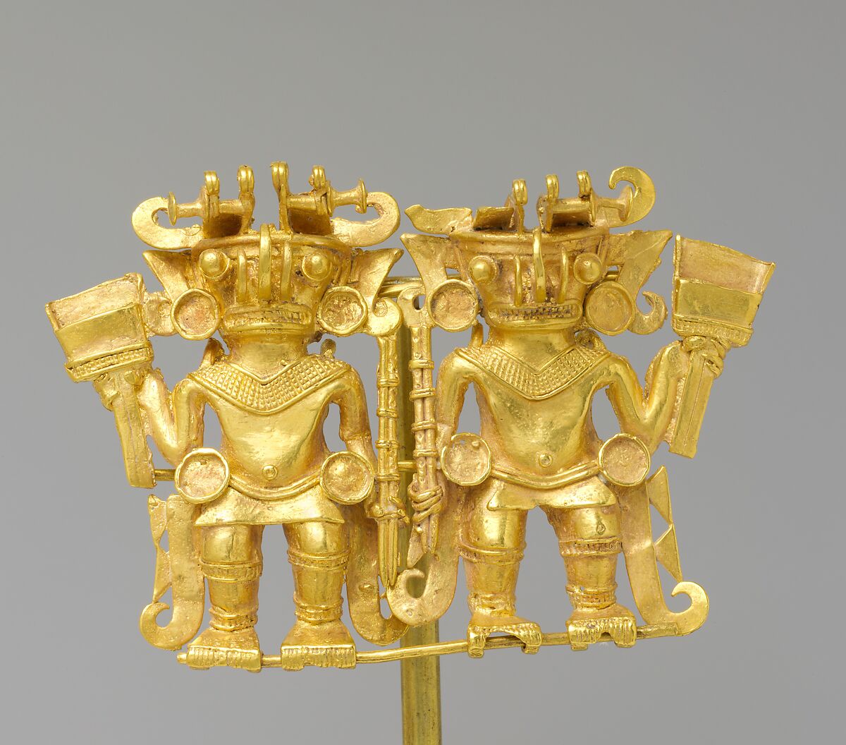 Double Bat-Nosed Figure Pendant, Gold (cast), Coclé (Parita) 