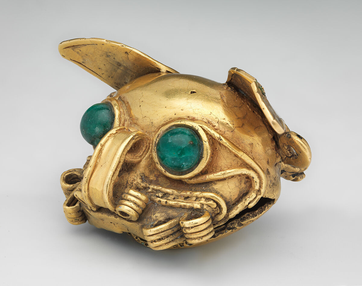 Feline-Head Pendant, Gold, greenstone inlay, Coclé (Macaracas) (?)