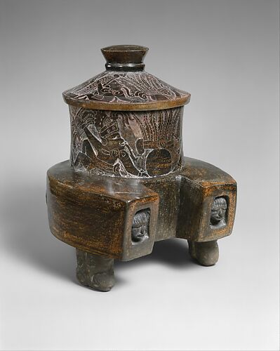 Yoke-form vessel