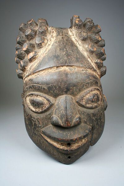 Helmet Mask (Bamumkom), Wood, cowrie shells, pigment, Kom peoples, Tikar group 