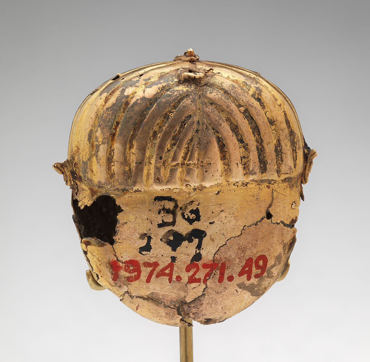 Head-shaped bell, Mexica or Mixtec (Ñuu Savi) artists, Gold (cast), Mexica (Aztec)