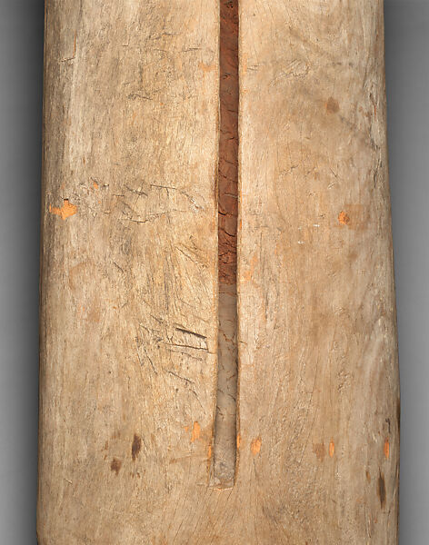 Atingting kon (slit gong), Tin Mweleun (commissioned by Tain Mal), Wood, paint