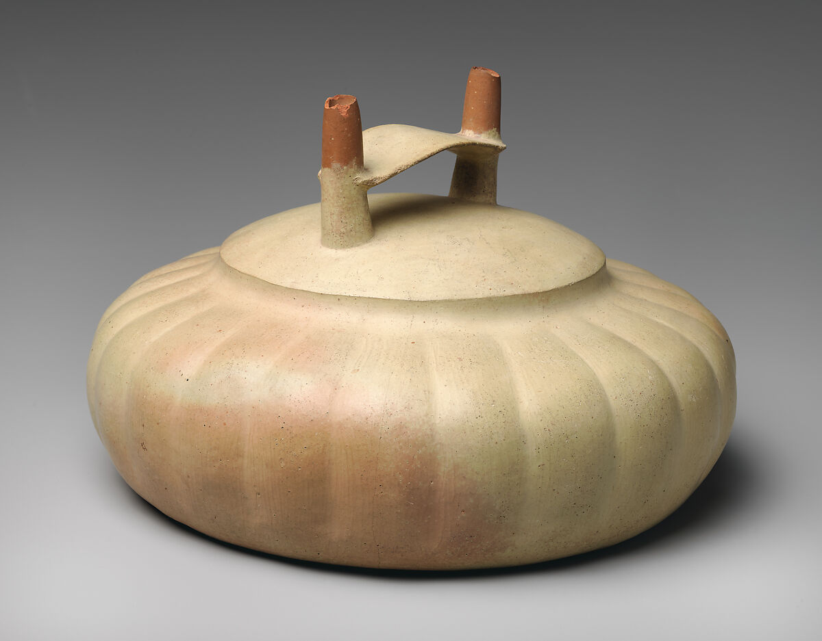 Gourd-shaped bottle, Topará artist(s), Ceramic, slip, Topará