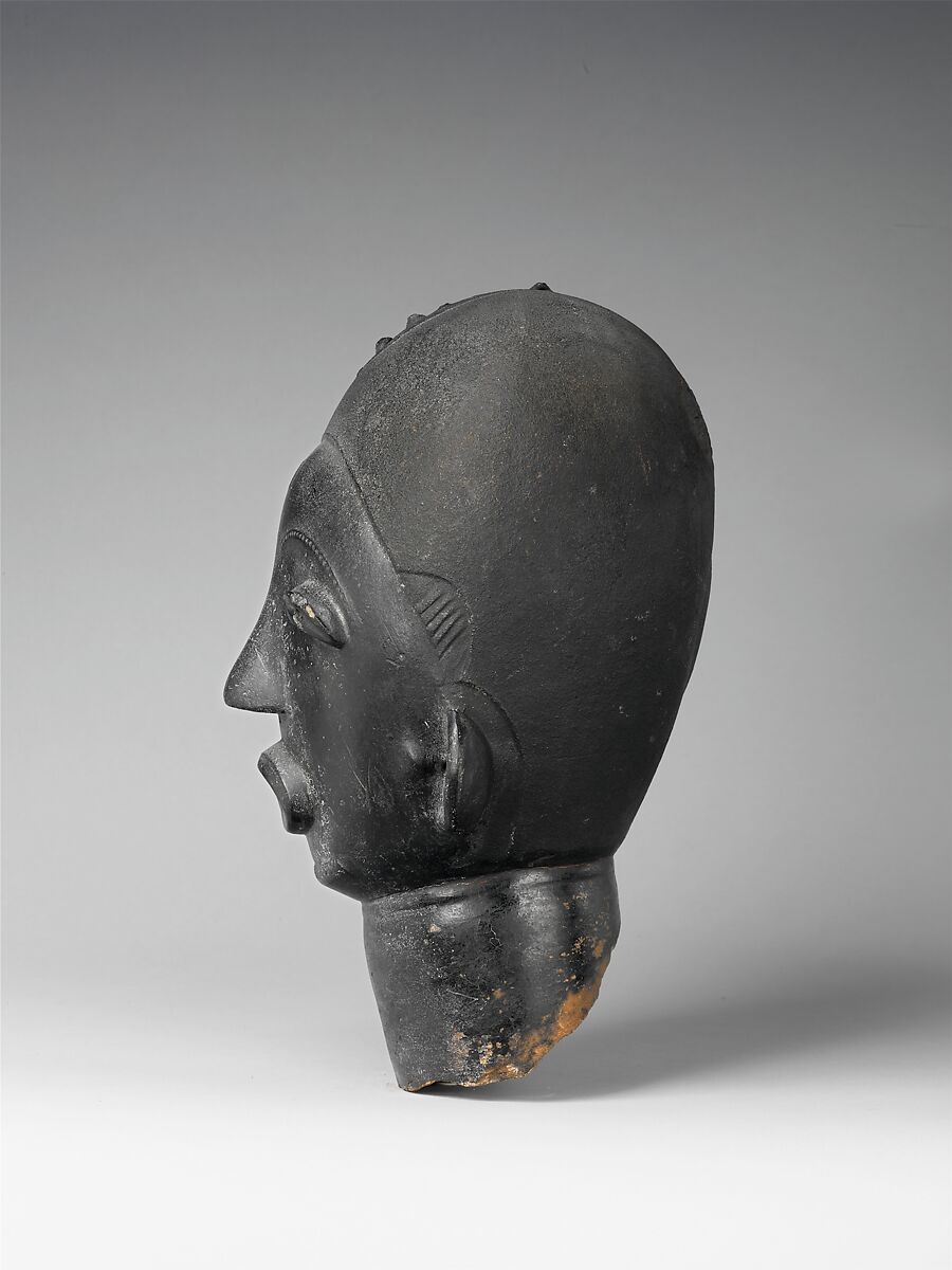 Male ntiri (memorial head), Akan artist, Terracotta, applied coating, Akan