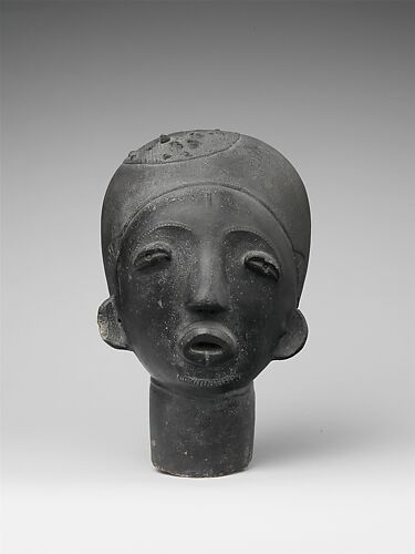 Memorial Head (Ntiri)