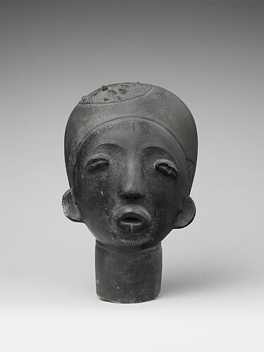 Male ntiri (memorial head)