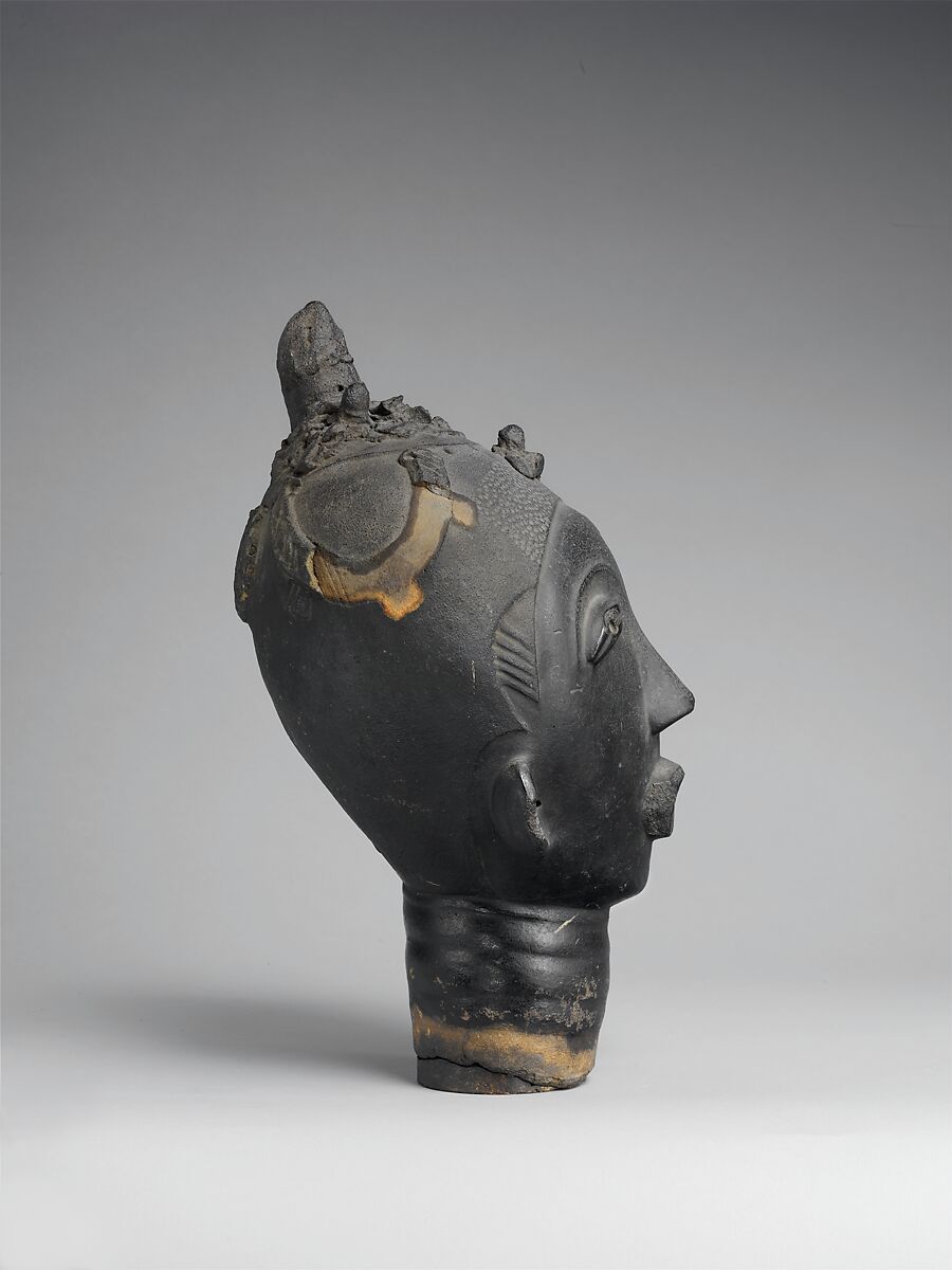Female ntiri (memorial head), Akan artist, Terracotta, applied coating, Akan