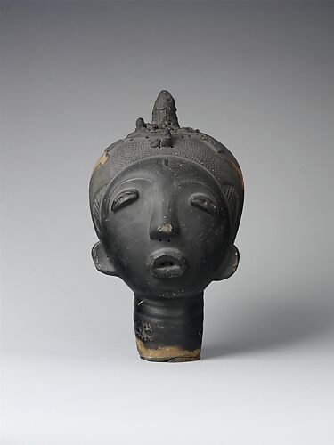 Female ntiri (memorial head)
