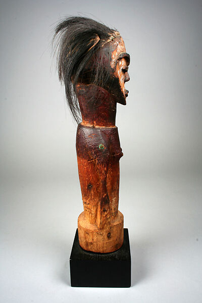 Half Figure: Female, Wood, fur, metal nails, Tsogho peoples