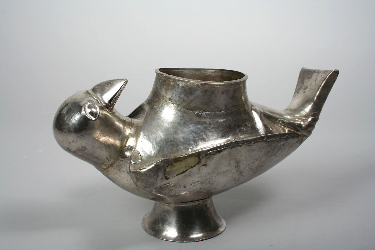 Bird-shaped vessel, Chimú artist(s), Silver, Chimú 