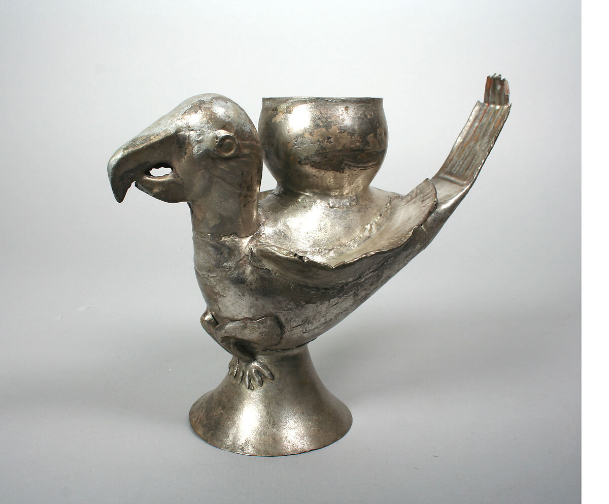 Bird-shaped vessel, Chimú artist(s), Silver, Chimú