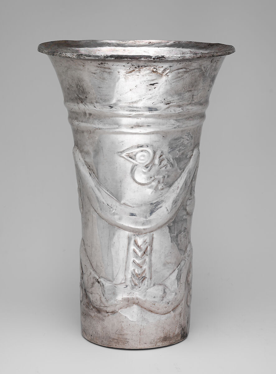 Beaker, Chimú artist(s), Silver, Chimú