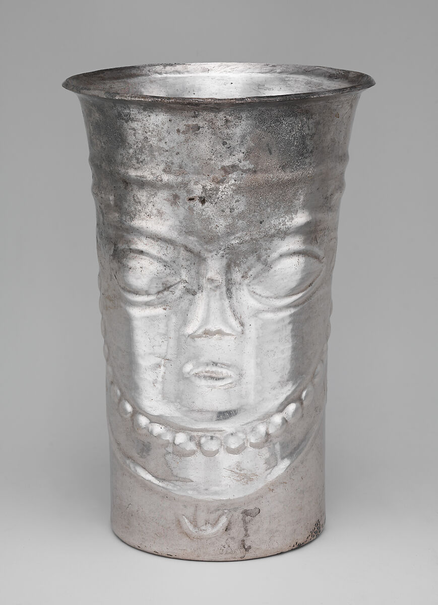 Beaker, Chimú artist(s), Silver, Chimú 