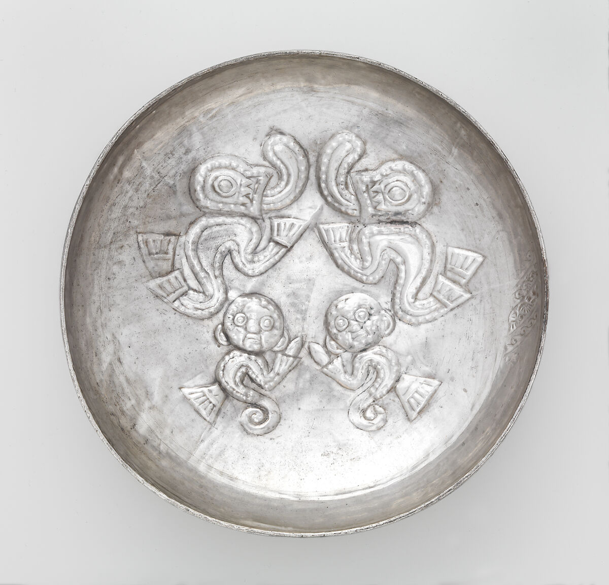 Bowl, Chimú artist(s), Silver, Chimú