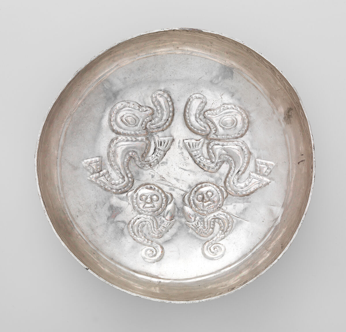 Bowl, Chimú artist(s), Silver, Chimú