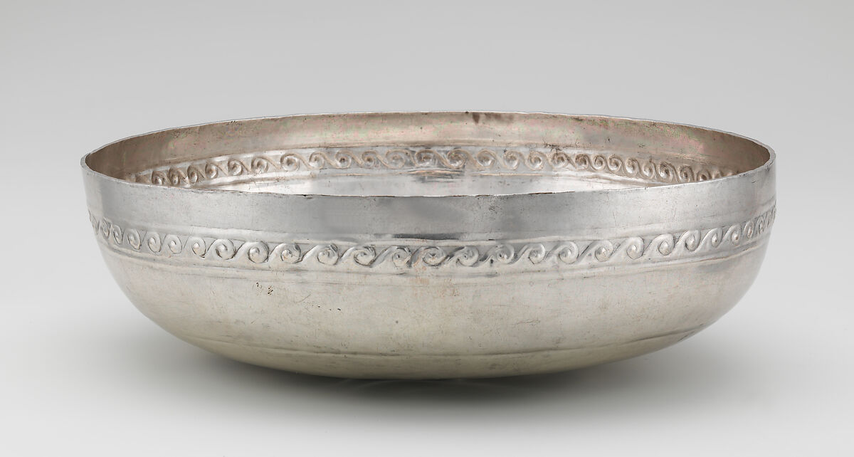 Bowl, Chimú artist(s), Silver, Chimú